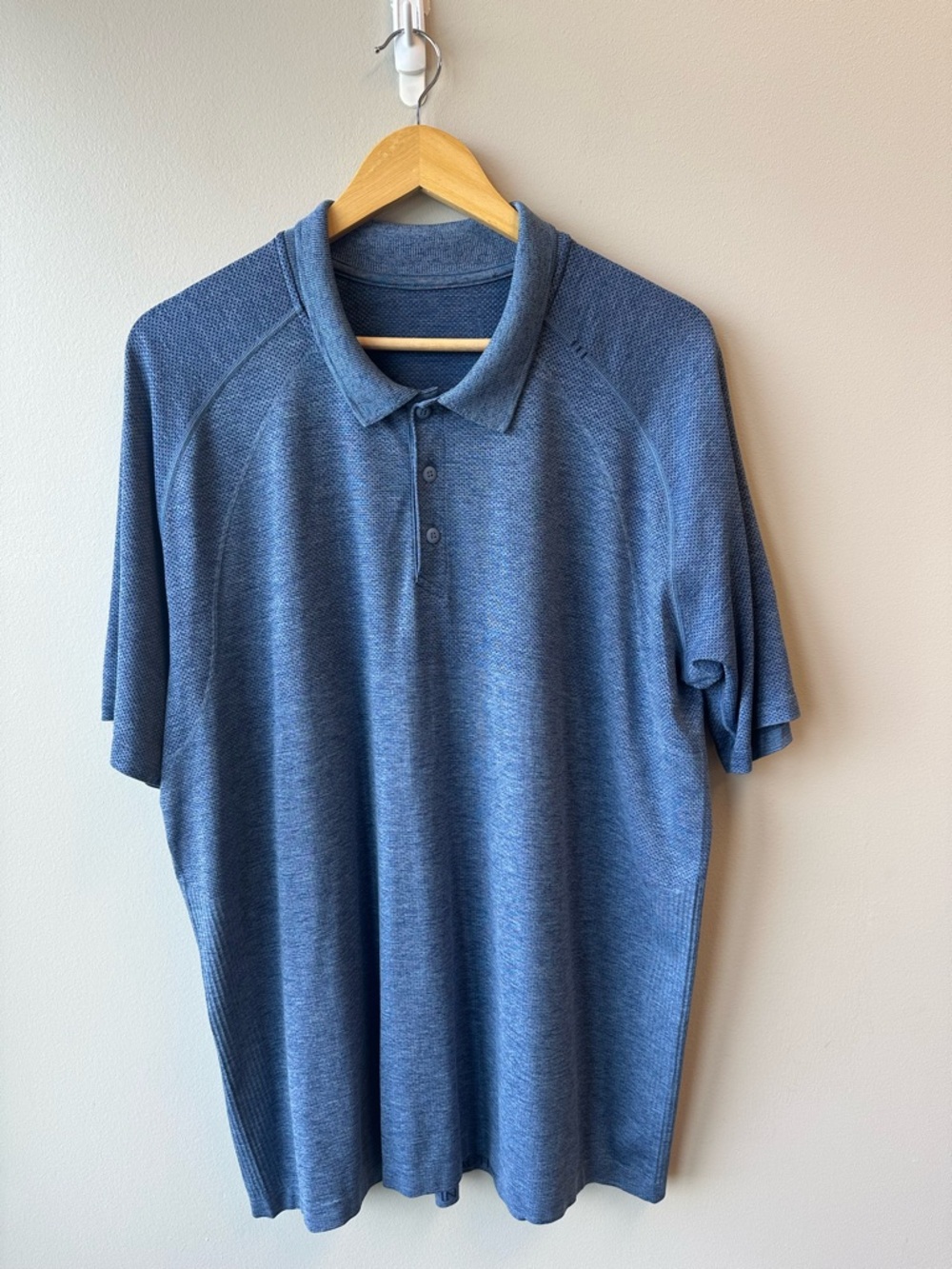Men's Lululemon Blue Polo Shirt - Short Sleeve